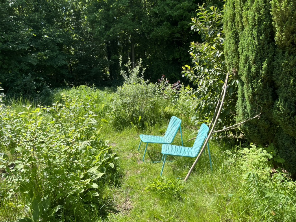 Tuin en weer een zitje